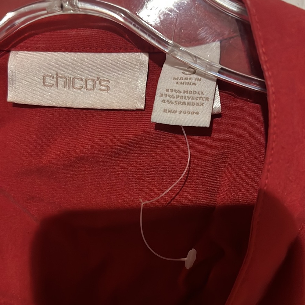 Womens long sleeve red button down blouse - Picture 2 of 5